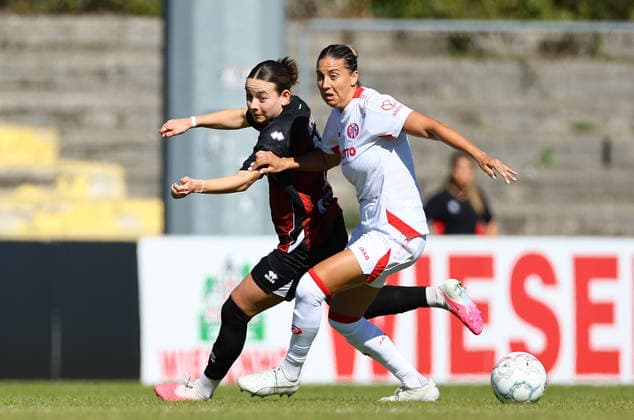 Football Women german DFB Pokal Cup 2026 - 2027 Fc Ingolstadt-FSV Mainz Vidovic Paula of Ingolstadt ( L ) and Georgieva Marina of Mainz fight for the ball during the Women German DFB Pokal Cup 2026 - 2027 football match between Fc Ingolstadt and 1.FSV Mainz 05 at ESV Stadium in Ingolstadt , Bayern , Germany . September 26th , 2026 Photo by Davide Elias Copyright: xDavidexEliasx