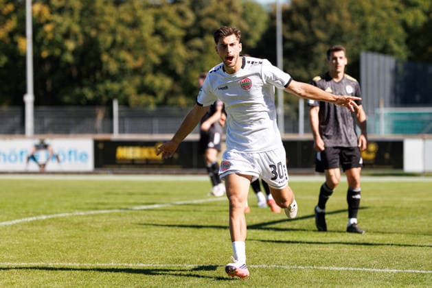 Tiziano Mulas (30, TSV Landsberg) Tor zum 1 : 1 beim Spiel zwischen TSV Landsberg v SpVgg Ansbach, Fussball, Herren, Regionalliga Bayern, 2026 2027, 11.Spieltag am 26.09.2026 in Landsberg am Lech, Sportpark. Bayern Deutschland