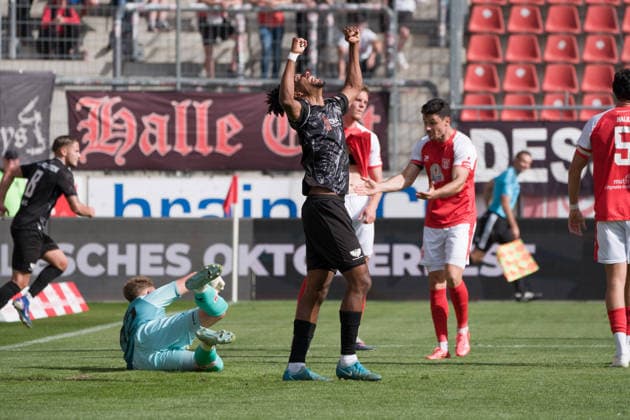 Charmaine Häusl (Preussen, 21) jubelt nach dem Tor zum 0:1, Hallescher FC vs. BFC Preussen 1894 e.V., Fussball, Regionalliga Nordost, 11. Spieltag, Saison 2026 27, 26.09.2026 Halle Leuna Chemie Stadion ST Deutschland