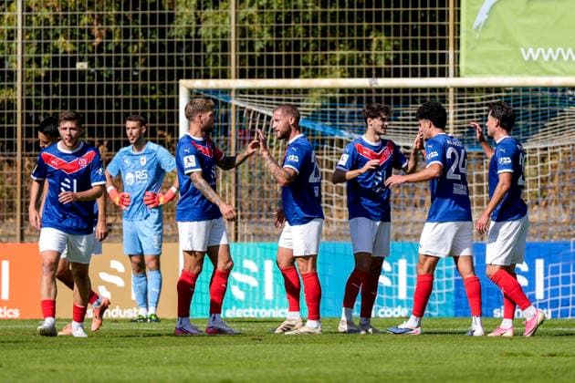 Spieler vom VfR Mannheim, jubeln über das Tor zum 2:0, Jubel, Torjubel, Torerfolg, celebrate the goal, goal, celebration, jubelt ueber das Tor, Freuen, Freude, freut sich, optimistisch, positiv, Spielszene, Highlight, Action, Aktion, 26.09.2026, Mannheim (Deutschland), Fussball, Regionalliga Südwest, VfR Mannheim - SG Barockstadt Fulda-Lehnerz