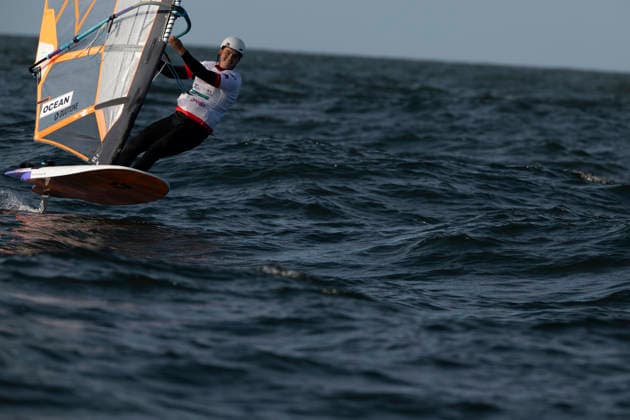 PWA - Citroen - World Windsurfing Tour Sylt 2026 - Tag 1 Slalom Men - abgebrochen zu wenig Wind; Sylt Westerland, 26.09.2026 Kasper Nielsen (Slalom Foil Men, Denmark, DEN-148); PWA - Citroen - World Windsurfing Tour Sylt 2026 - Tag 1 Slalom Men - abgebrochen zu wenig Wind am 26.09.2026 vor dem Brandenburger Strand - Motorboot auf Sylt Westerland (Deutschland). Copyright: xBEAUTIFULxSPORTS AndreasxDickx