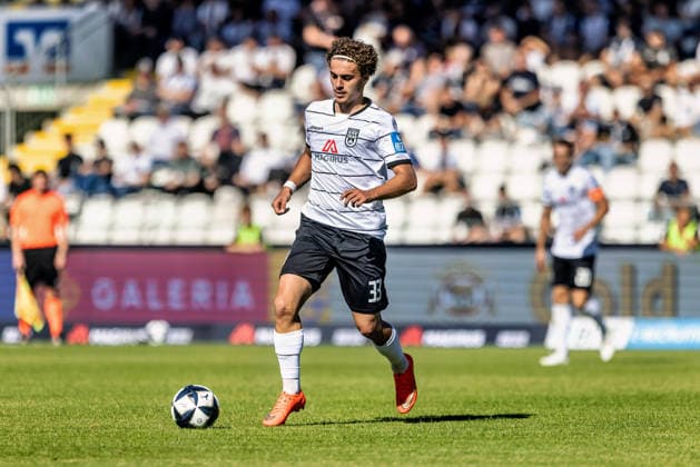 Freisteller Einzelbild Leander Nicolas Popp (SSV Ulm 1846 Fussball, 33) SSV Ulm 1846 Fußball vs. SV Eintracht Trier, Fussball, Regionalliga Südwest, 9. Spieltag, Donaustadion Ulm 26.09.26 Ulm Copyright: xLuccaxFundelx EP_EER