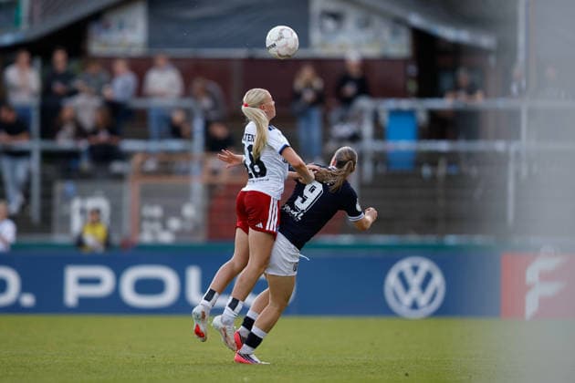 Fußball I Frauen I Saison 2026-2027 I DFB Pokal I SV Meppen - Hamburger SV I 26.09.2026 Martens (18,Hamburger SV) und Marleen Kropp (9, SV Meppen) im Kopfballduell. Meppen Hänsch-Arena Niedersachsen Deutschland Copyright: xLobeca CedricxSiefkerx