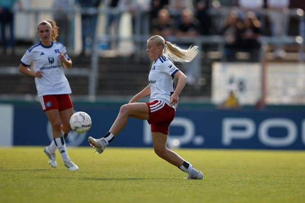 Fußball I Frauen I Saison 2026-2027 I DFB Pokal I SV Meppen - Hamburger SV I 26.09.2026 Martens (18,Hamburger SV) dynamik Ballkontrolle Meppen Hänsch-Arena Niedersachsen Deutschland Copyright: xLobeca CedricxSiefkerx