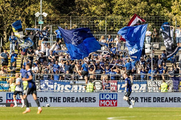 Fans SV Eintracht Trier im Gästeblock Fanblock SSV Ulm 1846 Fußball vs. SV Eintracht Trier, Fussball, Regionalliga Südwest, 9. Spieltag, Donaustadion Ulm 26.09.26 Ulm Copyright: xLuccaxFundelx EP_EER