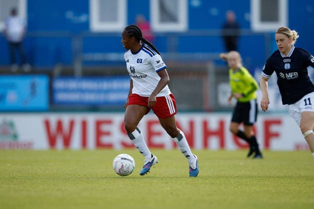 Fußball I Frauen I Saison 2026-2027 I DFB Pokal I SV Meppen - Hamburger SV I 26.09.2026 Celainy Obispo (5, Hamburger SV) im Ballbesitz Meppen Hänsch-Arena Niedersachsen Deutschland Copyright: xLobeca CedricxSiefkerx