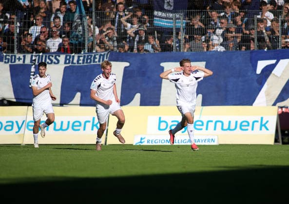 Fussball, Herren, Regionalliga Bayern, Saison 2026 2027, SV Wacker Burghausen - TSV 1860 München , flatbuy-Stadion an der Liebigstraße 3:1 durch Benedikt Schwarzensteiner (SV Wacker Burghausen) Tor, Jubel
