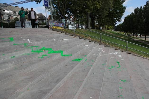 26.09.26, Fussball, FBL Männer, Freundschaftsspiel, 100. Jahre Weserstadion, Duell Werder Legenden 2026, Werder Legenden vs.Real Madrid Leyendas Feature Impressionen Die Verdener Treppe am Weserstadion wurde erneut in Grün-Weiß verziert. Foto nordphoto GmbH Tauchnitz Bremen Weserstadion Bremen Germany Copyright: xnordphotoxGmbHx xTauchnitzx