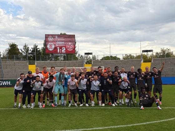 26.09.2026 xkhx Kassel, Auestadion Regionalliga Südwest Saison 2026 2027 KSV Hessen Kassel - FSV Mainz 05 II Grosser Jubel des FSV Mainz 05 II nach dem Sieg