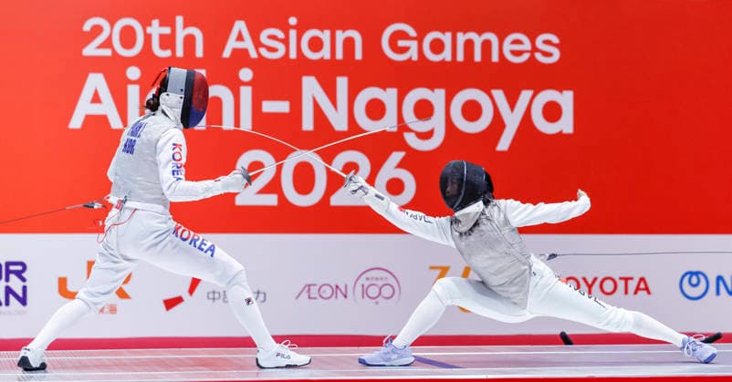 Asian Games Aichi Nagoya 2026 in Nagoya, Japan Team Republic of Korea (L) and Team Japan (R) in action at the 20th Asian Games Aichi Nagoya 2026 women s gold medal fencing match between Republic of Korea VS Japan at the Aichi Sky Expo Hall in Nagoya, Japan, on September 26th, 2026. Nagoya Japan  Copyright: xMatrixxImagesx xSimonxBonnyx