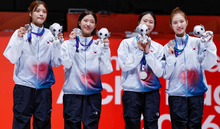 Asian Games Aichi Nagoya 2026 in Nagoya, Japan Team Republic of Korea won the silver medal at the 20th Asian Games Aichi Nagoya 2026 women s gold medal fencing match between Republic of Korea VS Japan at the Aichi Sky Expo Hall in Nagoya, Japan, on September 26th, 2026. Nagoya Japan  Copyright: xMatrixxImagesx xSimonxBonnyx