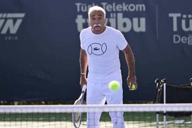 Ankara Open WTA, Tennis Damen 125 Tennis Tournament ANKARA, TURKIYE - SEPTEMBER 26: Former professional tennis player Mansour Bahrami, also known as the King of Trick Shots, takes part in an exhibition match during the Turk Telekom Ankara Open WTA 125 tennis tournament in Ankara, Turkiye, on September 26, 2026. Harun Ozalp Anadolu Ankara Turkey. Editorial use only. Please get in touch for any other usage.  Copyright: x2026xAnadoluxHarunxOzalpx