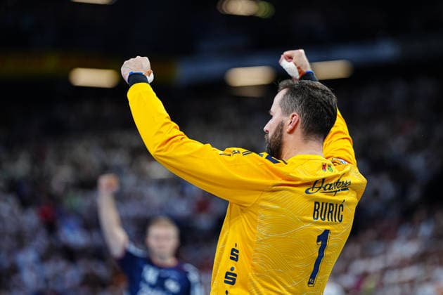 Jubel nach Parade Benjamin Buric (SG Flensburg-Handewitt, 01) GER, THW Kiel vs. SG Flensburg-Handewitt, Handball, 1. Bundesliga, Spieltag 6, Saison 2026 2027, 26.09.2026 GER, THW Kiel vs. SG Flensburg-Handewitt, Handball, 1. Bundesliga, Spieltag 6, Saison 2026 2027, 26.09.2026 Kiel Copyright: xEibner-Pressefoto MarcelxvonxFehrnx EP_MFN