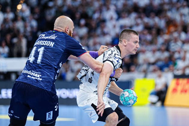 Arnar Freyr Arnarsson (SG Flensburg-Handewitt, 41), Elias Ellefsen a Skipagotu (THW Kiel, 71) GER, THW Kiel vs. SG Flensburg-Handewitt, Handball, 1. Bundesliga, Spieltag 6, Saison 2026 2027, 26.09.2026 GER, THW Kiel vs. SG Flensburg-Handewitt, Handball, 1. Bundesliga, Spieltag 6, Saison 2026 2027, 26.09.2026 Kiel Copyright: xEibner-Pressefoto MarcelxvonxFehrnx EP_MFN