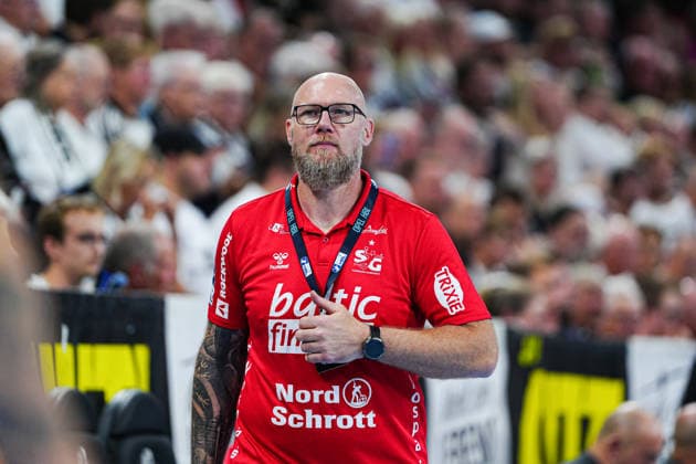 Ales Pajovic (SG Flensburg-Handewitt, Trainer) GER, THW Kiel vs. SG Flensburg-Handewitt, Handball, 1. Bundesliga, Spieltag 6, Saison 2026 2027, 26.09.2026 GER, THW Kiel vs. SG Flensburg-Handewitt, Handball, 1. Bundesliga, Spieltag 6, Saison 2026 2027, 26.09.2026 Kiel Copyright: xEibner-Pressefoto MarcelxvonxFehrnx EP_MFN