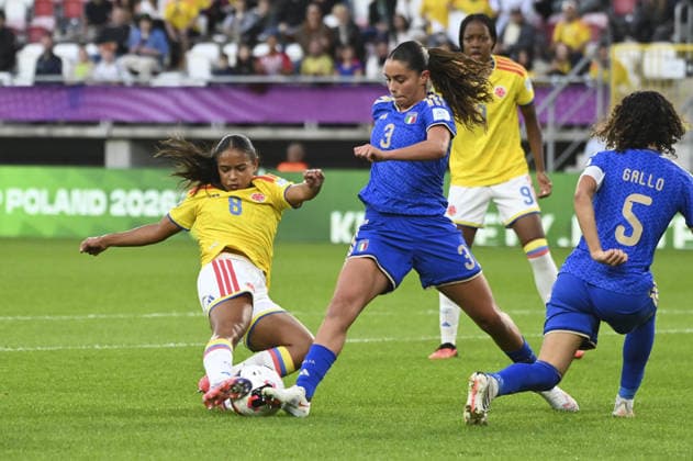IPA89001739 - Mariana Mosquera (COL) and Caterina Venturelli (ITA) during the third-place match of the FIFA U-20 Women s World Cup between Italy and Colombia, held in Lodz, Poland, on September 26, 2026  Copyright: xMichalxDubiel IPAxSportx xx IPA89001739