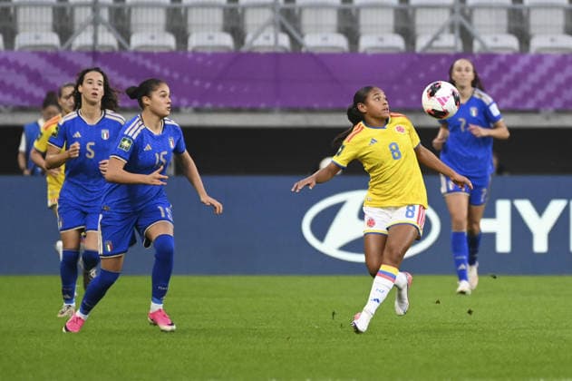IPA89001746 - Azzurra Gallo (ITA), Emma Lombardi (ITA), and Mariana Mosquera (COL) during the third-place match of the FIFA U-20 Women s World Cup between Italy and Colombia in Lodz, Poland, on September 26, 2026  Copyright: xMichalxDubiel IPAxSportx xx IPA89001746