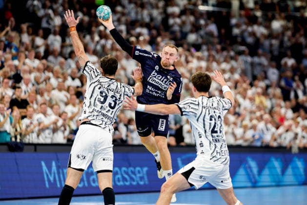 Kiel, 26. September 2026 - Handball, 1. Bundesliga 2026 27, THW Kiel - SG Flensburg-Handewitt: Veron Nacinovic (THW Kiel, 93), Simon Pytlick (SG Flensburg-Handewitt, 2), Rasmus Ankermann (THW Kiel, 22)