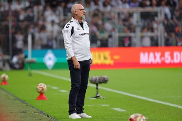 26.09.26, Fussball, FBL Männer, Freundschaftsspiel, 100. Jahre Weserstadion, Duell Werder Legenden 2026, Werder Legenden vs.Real Madrid Leyendas Coachingzone Seitenlinie Trainerbereich Technische Zone. Trainer Thomas Schaaf (Werder Legenden) Foto nordphoto GmbH Tauchnitz Bremen Weserstadion Bremen Germany Copyright: xnordphotoxGmbHx xTauchnitzx