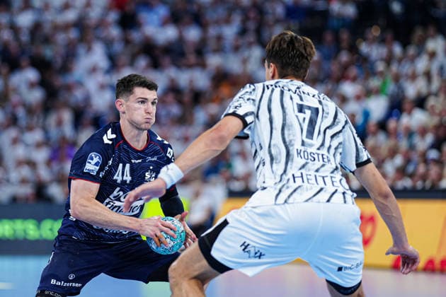Aymeric Minne (SG Flensburg-Handewitt, 44), Julian Köster (THW Kiel, 07) GER, THW Kiel vs. SG Flensburg-Handewitt, Handball, 1. Bundesliga, Spieltag 6, Saison 2026 2027, 26.09.2026 GER, THW Kiel vs. SG Flensburg-Handewitt, Handball, 1. Bundesliga, Spieltag 6, Saison 2026 2027, 26.09.2026 Kiel Copyright: xEibner-Pressefoto MarcelxvonxFehrnx EP_MFN