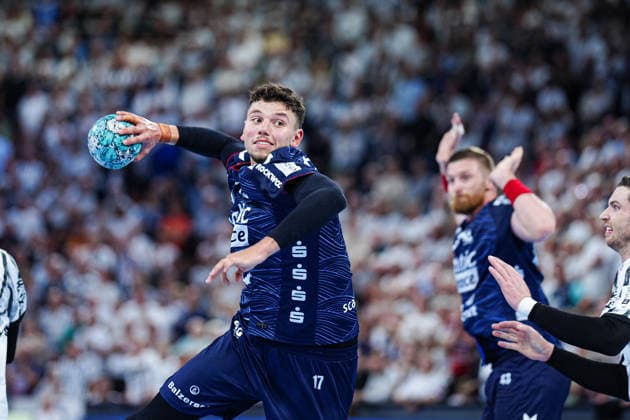 Wurf Tor Marco Grgic (SG Flensburg-Handewitt, 17) GER, THW Kiel vs. SG Flensburg-Handewitt, Handball, 1. Bundesliga, Spieltag 6, Saison 2026 2027, 26.09.2026 GER, THW Kiel vs. SG Flensburg-Handewitt, Handball, 1. Bundesliga, Spieltag 6, Saison 2026 2027, 26.09.2026 Kiel Copyright: xEibner-Pressefoto MarcelxvonxFehrnx EP_MFN
