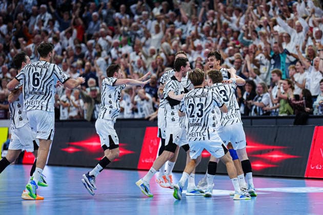 THW Kiel jubelt Jubel nach Sieg Spielende GER, THW Kiel vs. SG Flensburg-Handewitt, Handball, 1. Bundesliga, Spieltag 6, Saison 2026 2027, 26.09.2026 GER, THW Kiel vs. SG Flensburg-Handewitt, Handball, 1. Bundesliga, Spieltag 6, Saison 2026 2027, 26.09.2026 Kiel Copyright: xEibner-Pressefoto MarcelxvonxFehrnx EP_MFN