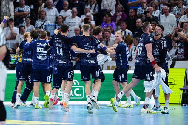 SG Flensburg-Handewitt jubelt Jubel nach Unentschieden Spielende GER, THW Kiel vs. SG Flensburg-Handewitt, Handball, 1. Bundesliga, Spieltag 6, Saison 2026 2027, 26.09.2026 GER, THW Kiel vs. SG Flensburg-Handewitt, Handball, 1. Bundesliga, Spieltag 6, Saison 2026 2027, 26.09.2026 Kiel Copyright: xEibner-Pressefoto MarcelxvonxFehrnx EP_MFN