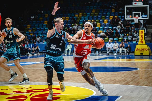 26.09.2026, xhfmx, Basketball easyCredit BBL Bundesliga, Frankfurt Skyliners - Rasta Vechta v.l. Thomas Klepeisz (Skyliners Frankfurt), Nelson Weidemann (Rasta Vechta) Frankfurt am Main