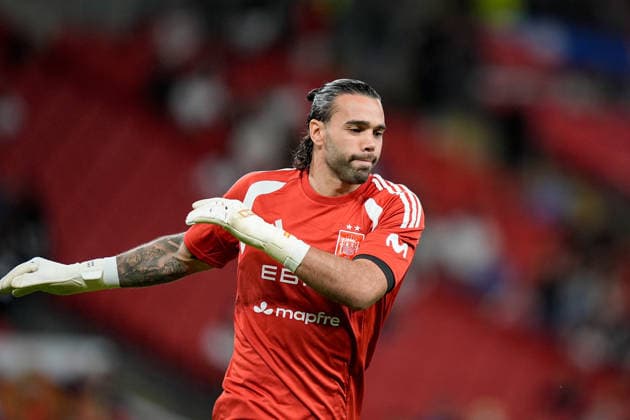 UEFA Nations League: England v Spain Spain goalkeeper David Raya in the pregame warmup session during the UEFA Nations League match England vs Spain at Wembley Stadium, London, United Kingdom on 26 September 2026 (Photo by Maynard Manyowa News Images) London Wembley Stadium Greater London United Kingdom Copyright: xMaynardxManyowa NewsxImagesx