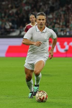26.09.26, Fussball, FBL Männer, Freundschaftsspiel, 100. Jahre Weserstadion, Duell Werder Legenden 2026, Werder Legenden vs.Real Madrid Leyendas Diego (Werder Legenden) am Ball Foto nordphoto GmbH Tauchnitz Bremen Weserstadion Bremen Germany Copyright: xnordphotoxGmbHx xTauchnitzx