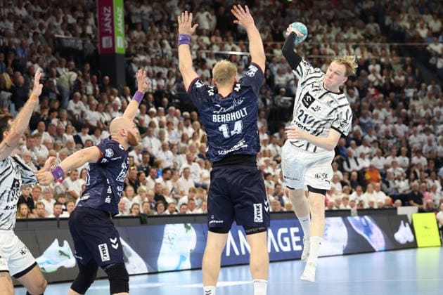 26.09.2026, xBHAx, Handball, Opel HBL, Saison 2026 2027, 1.HBL, THW Kiel - SG Flensburg-Handewitt, Merkur Ostseehalle: Arnar Freyr Arnarsson (SG Flensburg-Handewitt 41) Emil Siersbäk Bergholt (SG Flensburg-Handewitt 14) in der Abwehr gegen Eric Johansson (THW Kiel 21) Schleswig-Holstein Deutschkand