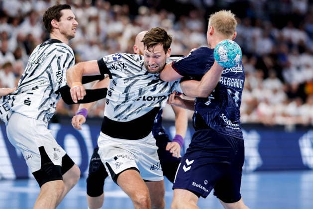 Kiel, 26. September 2026 - Handball, 1. Bundesliga 2026 27, THW Kiel - SG Flensburg-Handewitt: Harald Reinkind (THW Kiel, 6), Emil Siersbaek Bergholt (SG Flensburg-Handewitt, 14)
