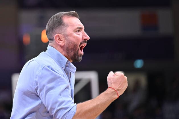 BG Göttingen - RheinStars Köln 26.09.2026, Göttingen: Basketball, Männer: 2. Bundesliga, ProA, BG Göttingen - RheinStars Köln, Sparkassen-Arena. Head Coach Zoran Kukic (RheinStars Köln) gestikuliert. Göttingen Niedersachsen Deutschland
