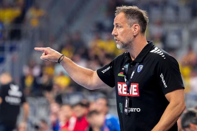 Maik Machulla (Trainer, Cheftrainer, RNL), gibt Anweisungen, gestikuliert, mit den Armen gestikulieren, Einzelbild, Einzelfoto, Aktion, Action, 26.09.2026, Mannheim (Deutschland), Handball, Bundesliga, Rhein-Neckar Löwen - MT Melsungen