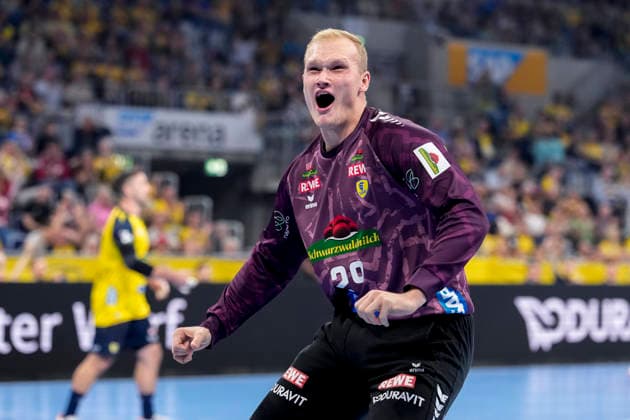 David Späth (Torwart, RNL, 29), Einzelbild, Einzelfoto, Aktion, Action, Jubel, jubeln, jubelt, celebration, Freude, freuen, freut sich, zuversichtlich, optimistisch, positiv, Spielszene, 26.09.2026, Mannheim (Deutschland), Handball, Bundesliga, Rhein-Neckar Löwen - MT Melsungen