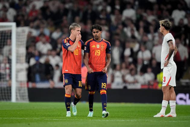 UEFA Nations League: England v Spain Spain goalkeeper David Raya celebrates his goal to make it 0-1 with Dani Olmo of Spain during the UEFA Nations League match England vs Spain at Wembley Stadium, London, United Kingdom on 26 September 2026 (Photo by Maynard Manyowa News Images) London Wembley Stadium Greater London United Kingdom Copyright: xMaynardxManyowa NewsxImagesx