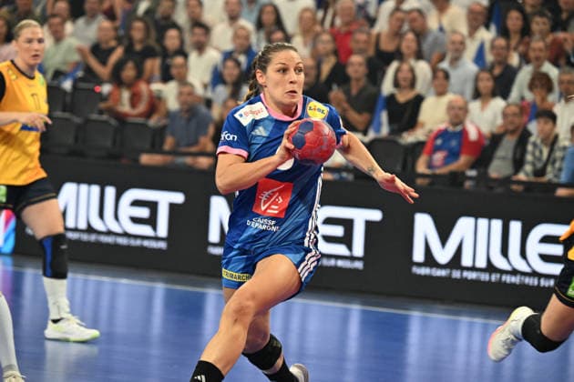 Handball : France v Suede - Match Amical 26 09 2926 VALENTINI Cloe of France during the friendly match between France and Sweden at LDLC Arena on September 26, 2026 in Lyon, France LYONFrance  Copyright: xMouradxAllilix