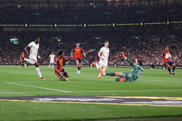England v Spain 26 September 2026, London - UEFA Nations League - England v Spain - Lamine Yamal of Spain scores the opening goal - Photo: Jacques Feeney Offside. London UK Copyright: xJacquesxFeeneyx xOffsidexOffside