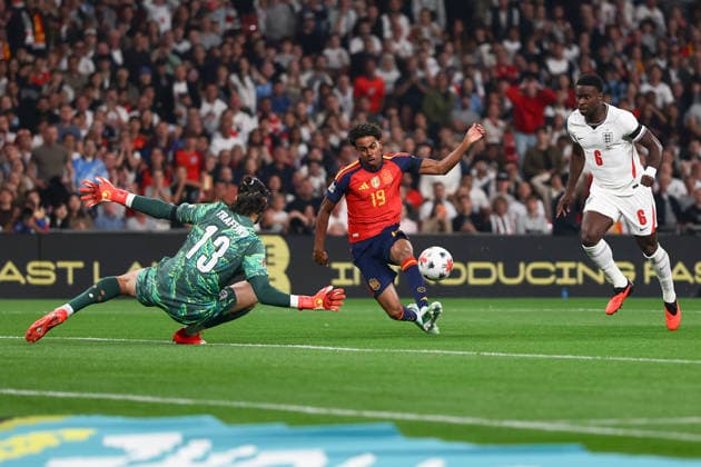 England v Spain, UEFA Nations League GOAL 0-1 Lamine Yamal of Spain scores during the England v Spain UEFA Nations League A Group 3 match at Wembley Stadium, London, England on 26 September 2026 Credit: Ian Stephen Every Second Media Editorial use only. All images are copyright Every Second Media Limited. No images may be reproduced without prior permission. Copyright: xIMAGO EveryxSecondxMediax ESM-2186-0025 IanxStephenx xEveryxSecondxMediax