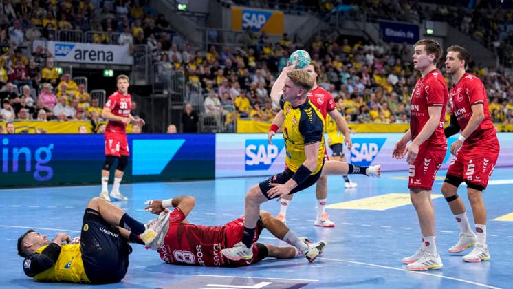Haukur Thrastarson (RNL, 25), beim Sprungwurf, Wurf, Torwurf, Action, Aktion, Spielszene, 26.09.2026, Mannheim (Deutschland), Handball, Bundesliga, Rhein-Neckar Löwen - MT Melsungen