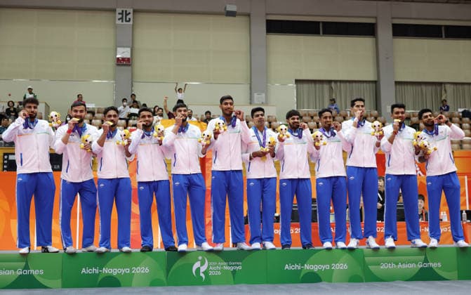 (260926) -- TOKAI, Sept. 26, 2026 -- Gold medalists team India celebrate during the awarding ceremony for the men s team final of Kabaddi between India and Iran at the 20th Asian Games Aichi-Nagoya 2026 in Tokai of Aichi Prefecture, Japan, Sept. 26, 2026. ) (SP)JAPAN-TOKAI-ASIAN GAMES-KABADDI-MEN S TEAM FINAL-IND VS IRI DengxHua 