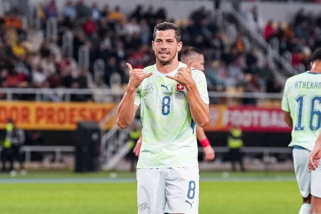 Fussball: UEFA Nations League 2026 2027, 26.09.2026 - Nordmazedonien vs. Schweiz (National Arena Todor Proeski); Remo Freuler (8, Schweiz) trifft zum 1:0 für die Schweizer Nationalmannschaft, Tor, Torjubel Copyright: xValentinxDomgjonix