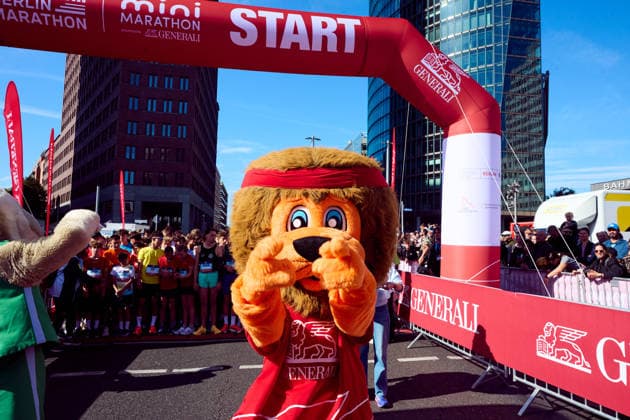 Generali Mini Marathon der Schulen, Start am Potsdamer Platz, Stimmungsbild, GER, BMW Berlin Marathon 2026, Mini Marathon der Berliner Schulen, 26.09.2026 GER, BMW Berlin Marathon 2026, Mini Marathon der Berliner Schulen, 26.09.2026 Berlin Copyright: xEibner-Pressefotox xClaudiusxRauchx EP_CRH