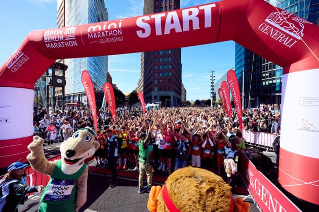 Generali Mini Marathon der Schulen, Start am Potsdamer Platz, Stimmungsbild, GER, BMW Berlin Marathon 2026, Mini Marathon der Berliner Schulen, 26.09.2026 GER, BMW Berlin Marathon 2026, Mini Marathon der Berliner Schulen, 26.09.2026 Berlin Copyright: xEibner-Pressefotox xClaudiusxRauchx EP_CRH