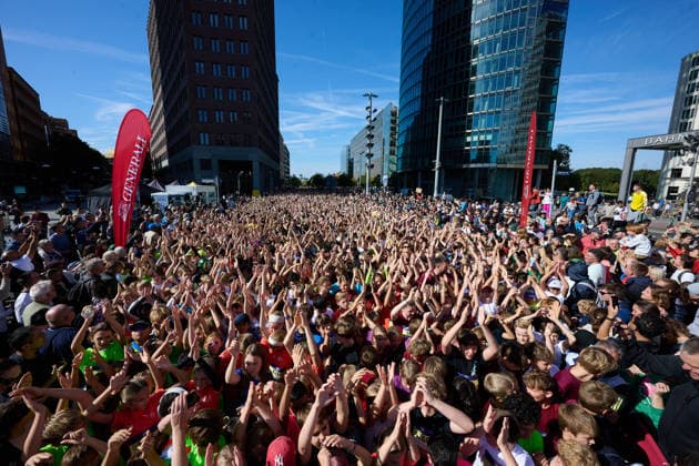 Generali Mini Marathon der Schulen, Start am Potsdamer Platz, Stimmungsbild, GER, BMW Berlin Marathon 2026, Mini Marathon der Berliner Schulen, 26.09.2026 GER, BMW Berlin Marathon 2026, Mini Marathon der Berliner Schulen, 26.09.2026 Berlin Copyright: xEibner-Pressefotox xClaudiusxRauchx EP_CRH