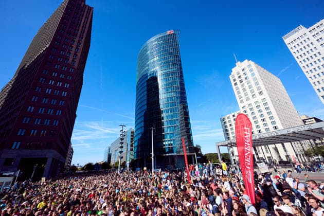 Generali Mini Marathon der Schulen, Start am Potsdamer Platz, Stimmungsbild, GER, BMW Berlin Marathon 2026, Mini Marathon der Berliner Schulen, 26.09.2026 GER, BMW Berlin Marathon 2026, Mini Marathon der Berliner Schulen, 26.09.2026 Berlin Copyright: xEibner-Pressefotox xClaudiusxRauchx EP_CRH
