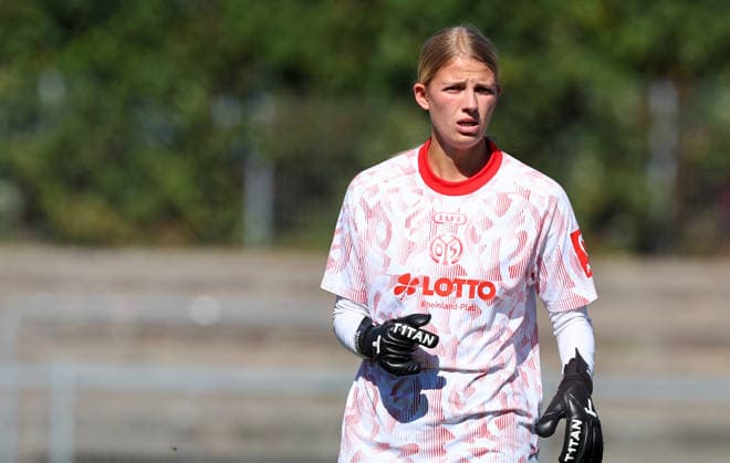 Football Women german DFB Pokal Cup 2026 - 2027 Fc Ingolstadt-FSV Mainz Schon Marisa of Mainz is seen during the Women German DFB Pokal Cup 2026 - 2027 football match between Fc Ingolstadt and 1.FSV Mainz 05 at ESV Stadium in Ingolstadt , Bayern , Germany . September 26th , 2026 Photo by Davide Elias Copyright: xDavidexEliasx