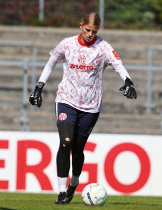 Football Women german DFB Pokal Cup 2026 - 2027 Fc Ingolstadt-FSV Mainz Schon Marisa of Mainz is seen with the ball during the Women German DFB Pokal Cup 2026 - 2027 football match between Fc Ingolstadt and 1.FSV Mainz 05 at ESV Stadium in Ingolstadt , Bayern , Germany . September 26th , 2026 Photo by Davide Elias Copyright: xDavidexEliasx