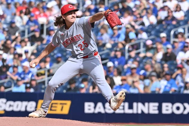 September 26, 2026, Toronto, On, Canada: Cincinnati Reds starting pitcher Rhett Lowder (25) throws to a Toronto Blue Jays batter during first inning MLB, Baseball Herren, USA baseball action in Toronto on Saturday, Sept. 26, 2026. Canada News - September 26, 2026  - ZUMAc35_ 20260926_zaf_c35_048 Copyright: xJonxBlackerx