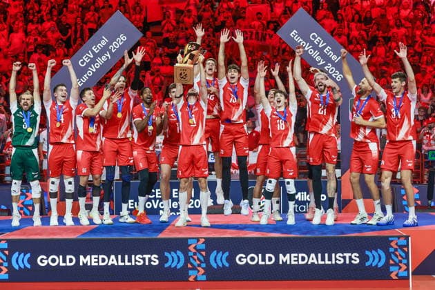 26.09.2026 MEDIOLAN WLOCHY ( MILAN ITALIA ) UNIPOL FORUM SIATKOWKA MEZCZYZN MISTRZOSTWA EUROPY W SIATKOWCE FINAL RUNDA FINALOWA ( CEV EUROVOLLEY 2026 MEN FINAL ROUND FINAL MATCHES MEN S VOLLEYBALL GAME POLAND - FRANCE ) MECZ POLSKA - FRANCJA NZ. RADOSC ZWYCIESTOW POLSKA MISTRZEM EUROPY NA ZDJECIU JAKUB POPIWCZAK MARCIN KOMENDA KAMIL SEMENIUK , BARTLOMIEJ LEMANSKI. . WILFREDO LEON VENERO ALEKSANDER SLIWKA ARTUR SZALPUK JAKUB NOWAK KAMIL SEMENIUK MAKSYMILIAN GRANIECZNY TOMASZ FORNAL BARTLOMIEJ BALADZ SZYMON JAKUBISZAK FOTO JAKUB PIASECKI CYFRASPORT NEWSPIX.PL --- newspix.pl 